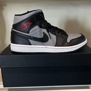 Jordan 1 Mid Shadow Red (Men’s 7.5)